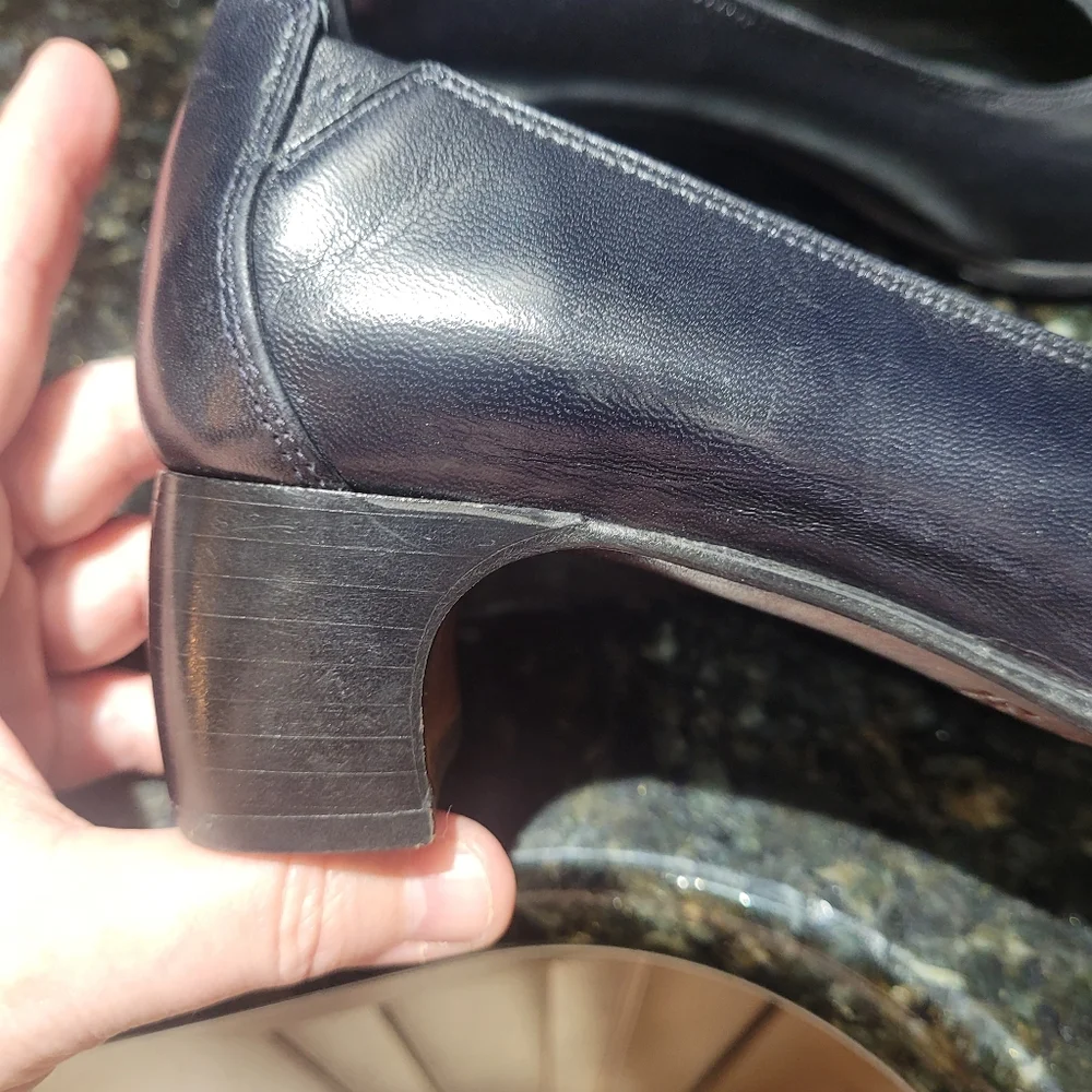 Vintage Cole Haan City Navy Pumps 6 - Picture 13 of 13